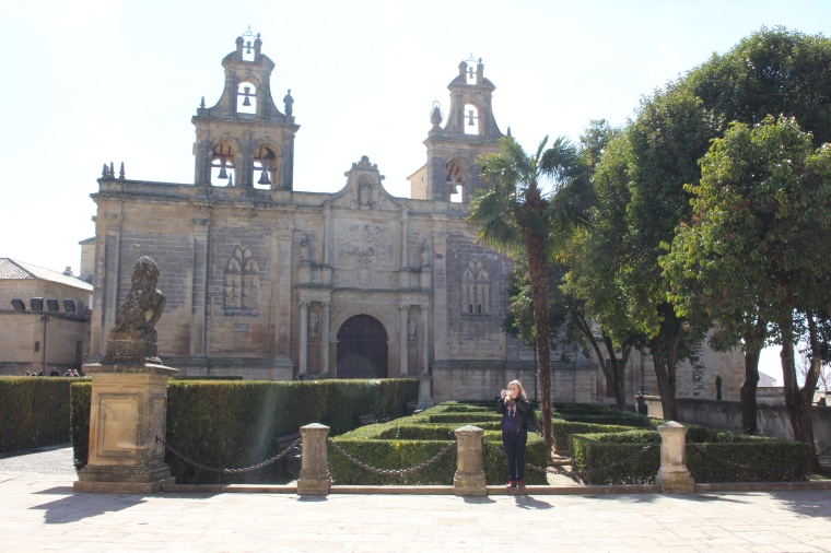 Plaza Vázquez de Molina mit der Kirche Santa María de los Reales Alcázares